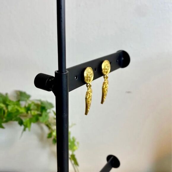 Retro Gold‎ Floral Dangly Earrings - Picture 4 of 7